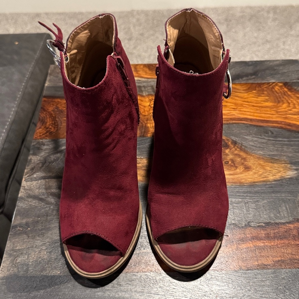 🍒 Esprit Burgundy Ankle Boots